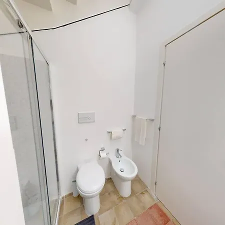 Nearby Historic Center - 2 Private Bathrooms Apartment Cagliari