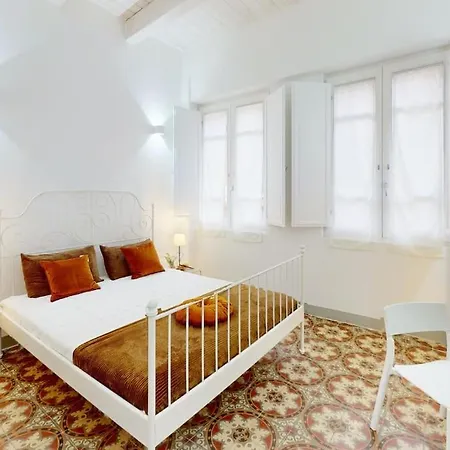 Nearby Historic Center - 2 Private Bathrooms Apartment Cagliari