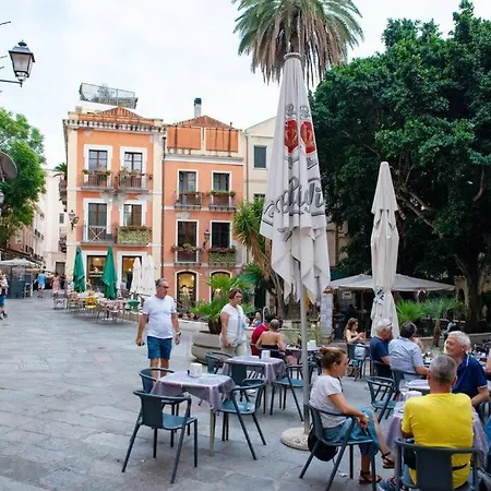 Nearby Historic Center - 2 Private Bathrooms Cagliari